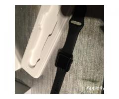 Vendo Apple Watch 38 mm nero siderale ancora in garanzia e con assicurazione, pari a nuovo