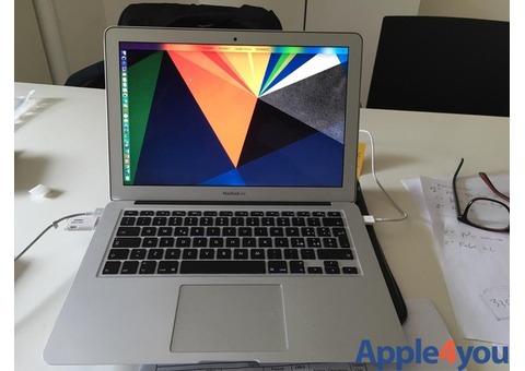 vendo Macbook air 13 pollici metà del 2012