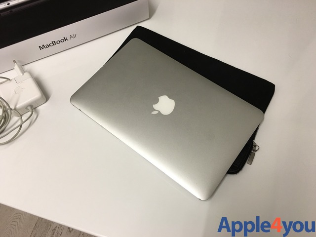 MacBook Air fine 2010 11'' usato batteria nuova